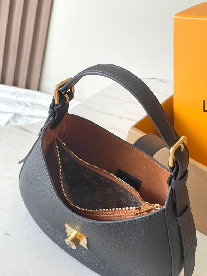 Louis Vuitton Hobo Bags